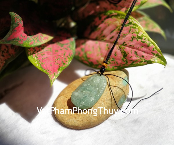 Phật bản mệnh Phỉ Thúy xanh đậm sắc sảo A+ lớn, tuổi Dậu S6864-7