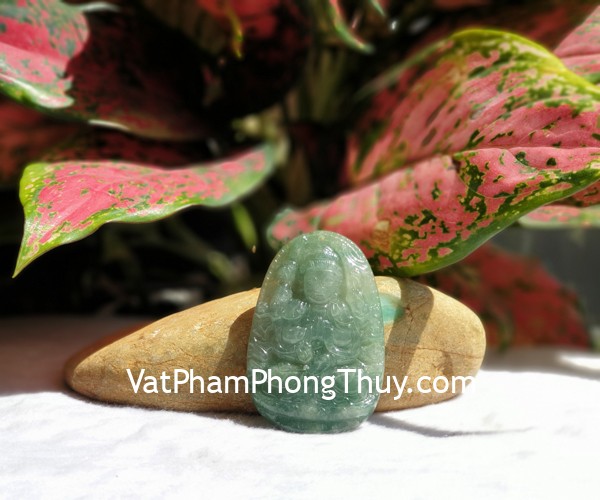 Phật bản mệnh Thiên Thủ Thiên Nhãn ngọc Phỉ Thúy tuổi Tý S6864-1