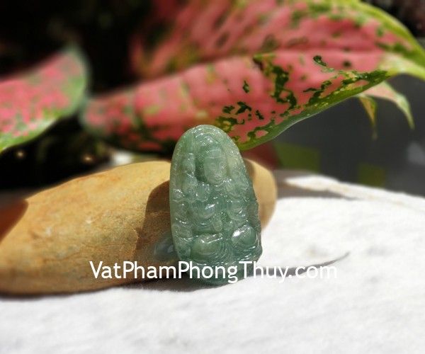 Phật bản mệnh Thiên Thủ Thiên Nhãn ngọc Phỉ Thúy tuổi Tý S6864-1