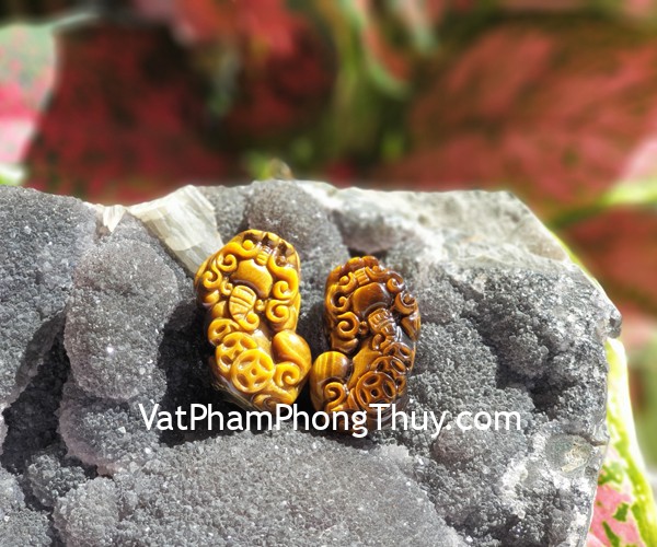 Tỳ hưu mắt mèo cõng tiền trung S6850